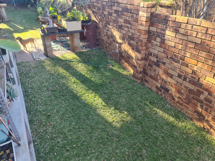 3 Bedroom Property for Sale in Geelhoutpark North West